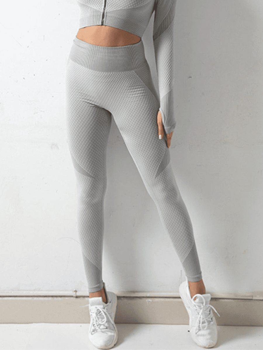 Activewear, activewear sets, leggings, bum lifting, workout clothes for women, sweat-wicking, high compression, cellulite smoothing, high waisted, BBL, seamless, squat proof, plus size gym outfits, workout wear, gym wear, athletic outfits, nike, under armour, adidas, puma, champion, bombshell activewear, gymshark women, Girlfriend Collective, lululemon, Alo Yoga, Bandier, Athleta, Athletica, Fabletics, Revenge body, Aqua, Grey, Gray, Silver.