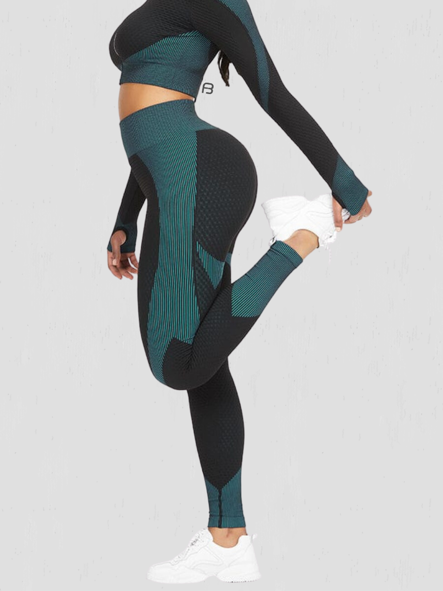 Activewear, activewear sets, leggings, bum lifting, workout clothes for women, sweat-wicking, high compression, cellulite smoothing, high waisted, BBL, seamless, squat proof, plus size gym outfits, workout wear, gym wear, athletic outfits, nike, under armour, adidas, puma, champion, bombshell activewear, gymshark women, Girlfriend Collective, lululemon, Alo Yoga, Bandier, Athleta, Athletica, Fabletics, Revenge body, Aqua, Black, Turquoise, Teal, blue.